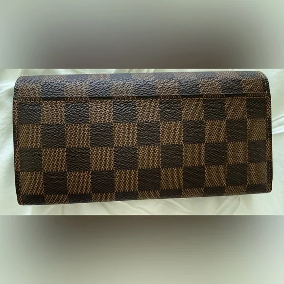 Louis Vuitton Wallet - Picture 6 of 12